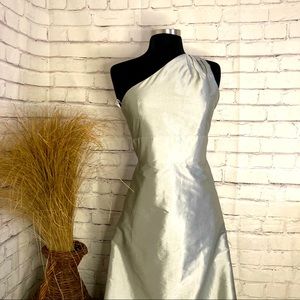 Lula Kate full length one shoulder strap evening gown size 6